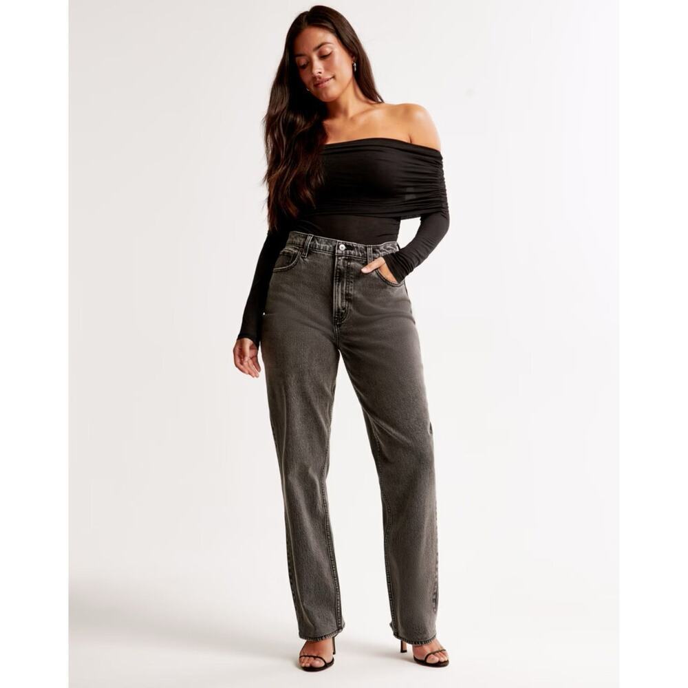 Abercrombie 90s Straight Ultra High Rise Sz 31